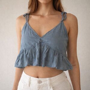 Amiani Crop Top Tank Size Medium Blue Ruffle Trim Summer Beach Vacation V Neck